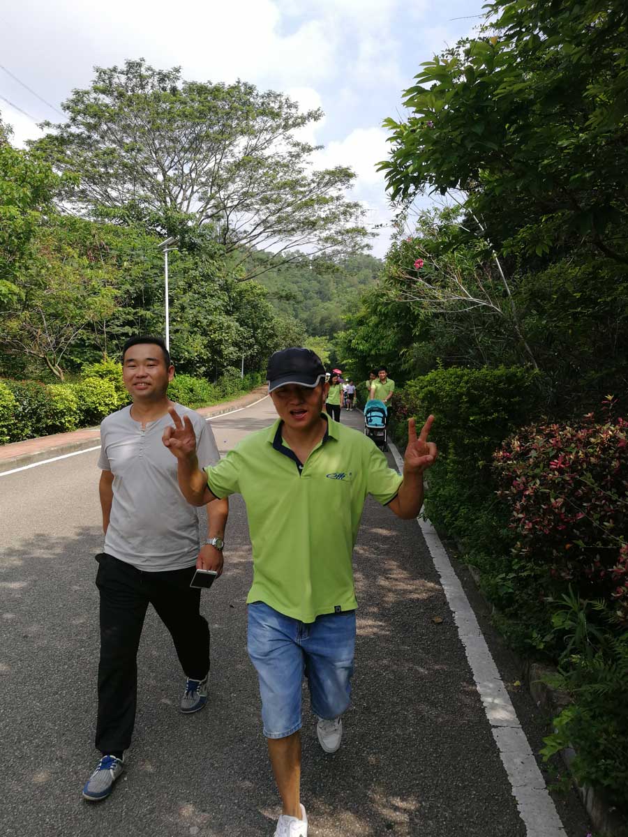 感恩母親節(jié)黃江親子健步行捐衣獻(xiàn)愛(ài)心圓滿(mǎn)落幕