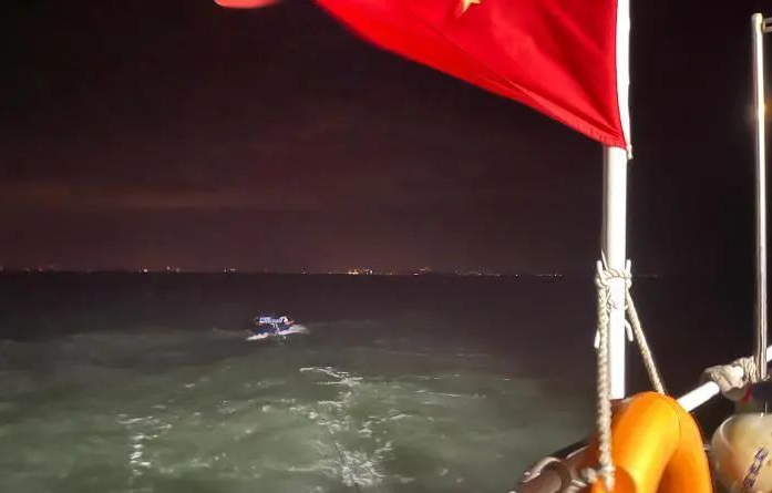 小艇失控漂流3日 6人海上遇險(xiǎn)！